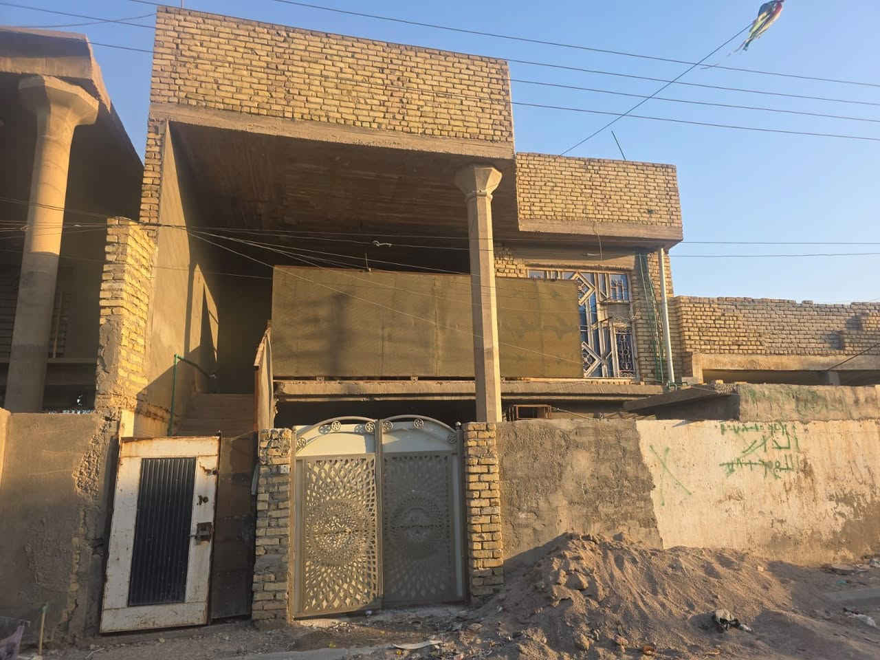 بيت مفول طابقين للبيع السعر خاص ***********
