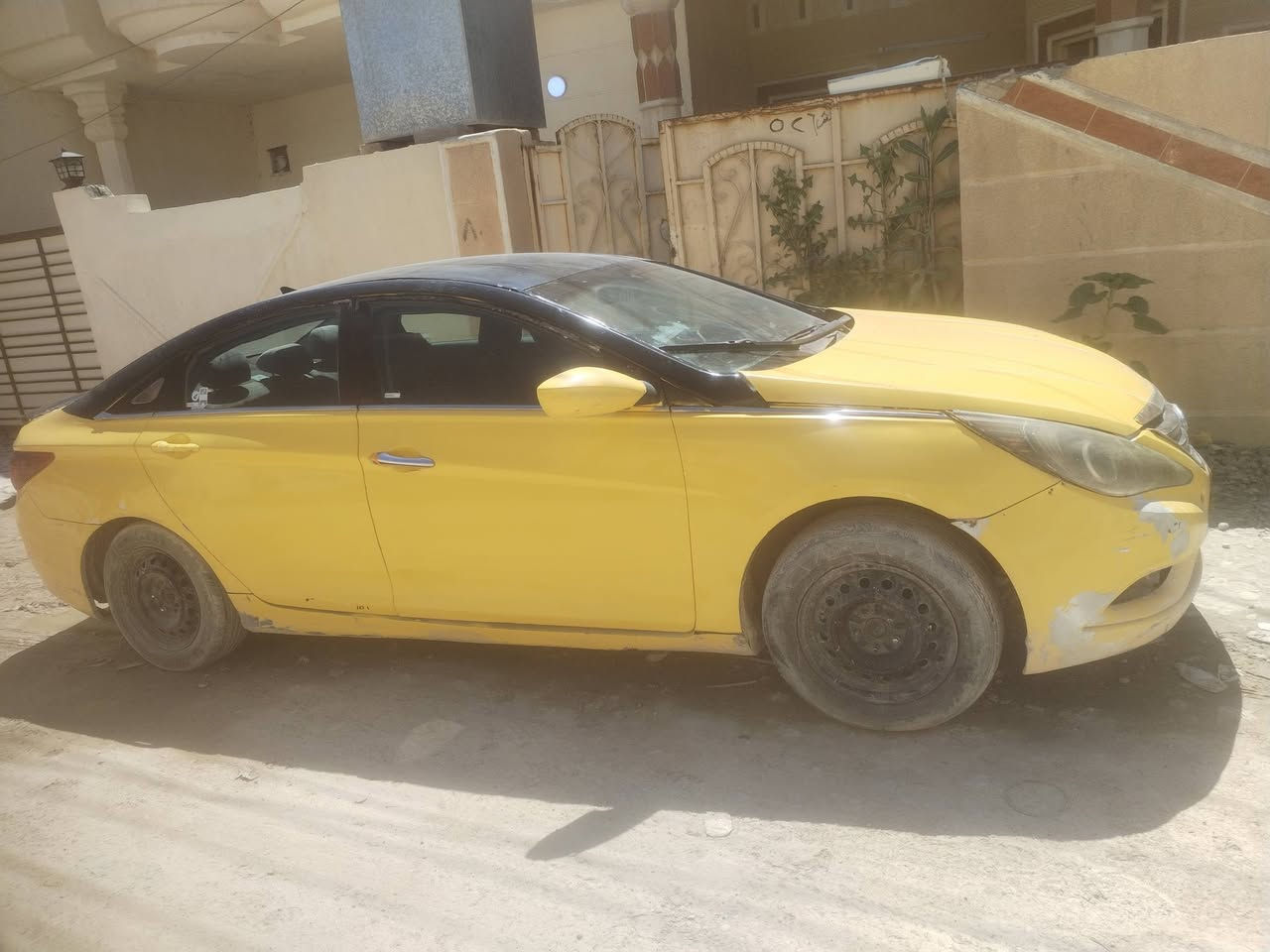 سلام عليكم سوناته مال تعمير للبيع ٢٠١١محرك بي تبخير كير عادي ٤٥ بيها مجال غير متواجد عل فيس رقم مبايل ***********
