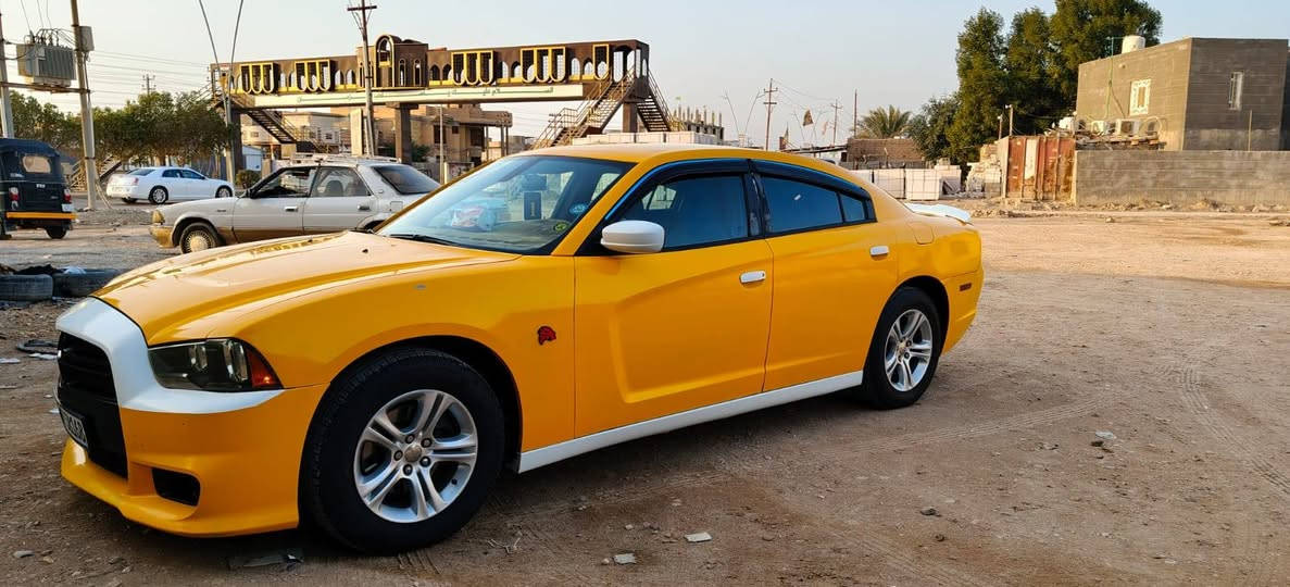 سلام عليكم من رخصه لادمن جارجر موديل 12اصل كندي السياره رقم بصره دولي محرك كير 3600 حداديه عامه جديده تخم تاير لايت زنون بصمه أبواب سياره جديده ومانقصها شي مجهزه لآخر حبايه السعر 140 مكانه البصره 
للمراوس فقط جارجر اوبامه حديث مع الفرق خصوصي ماكو اشكال للاتصال ***********
