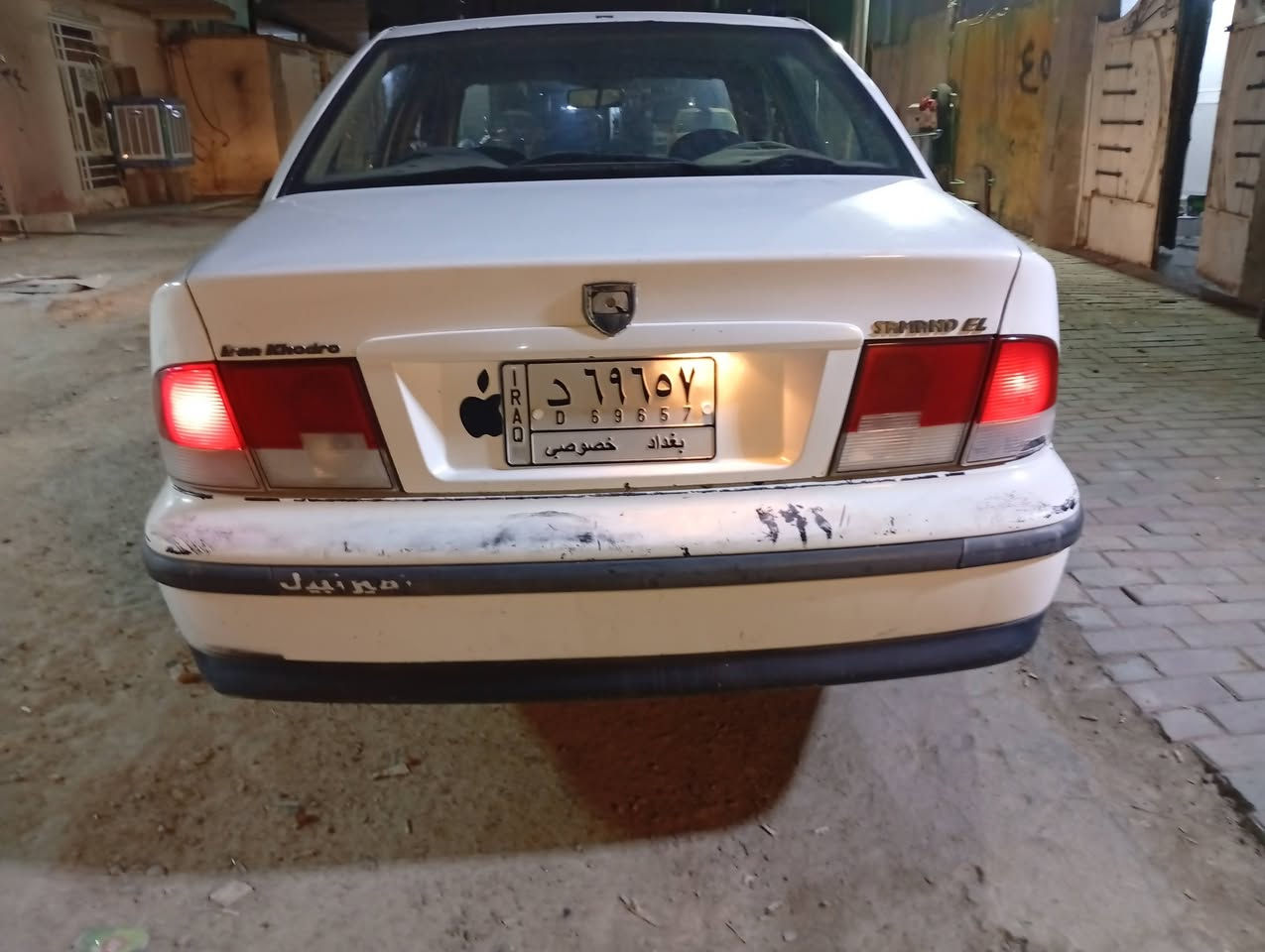 سلام عليكم سمند لبيع موديل ٢٠٠٩ لا ضربه ولا صبغ ولا تبديل محرك جديد لبارحه جفته تبريد شغال تخم تاير جديد صدر نظيف بس دبل مال لمشط تعبان فقط تحويل ثاني يوم عنوان بغداد مدينه الصدر. سعر 33💵 بيهه مجال ستفسار ***********
