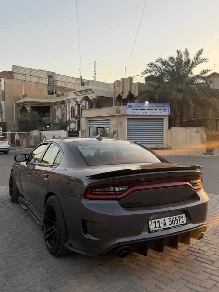 🔥 لعشّاق الـ RT والأداء الحقيقي 🔥
🚗 دودج جارجر RT موديل 2022 – V8

مو سيارة عادية… هاي RT 
صوت، أداء، وشكل يفرض نفسه 👌

🔹 الفئة: RT – محرك V8
🔹 الممشى: 45 ألف 
🔹 اللون: رصاصي مميز
🔹 الاستخدام: شخصي
🔹 الحالة: شغل مرتب وتفحص بأي مكان

⚙️ التعديلات والإضافات:
 • ستيرن RPM
 • برمجة كاملة
 • بلكات Racing
 • لفّ حماية Racing
 • ويلات Hellcat قياس 20
      • أداء قوي + صوت رياضي واضح لعشّاق الـ V8

📌 ملاحظات بكل وضوح 
 • كان يوجد ضرر سابق (جامَلغين + باب)
 • تم تعديل الشاصي الخلفي الايمن بشكل   بسيط جدا 
 • تم تبديل الصندوق
 • السيارة حالياً شغّالة ممتاز، استخدام يومي بدون مشاكل

💰 سعر العرض: 230
📉 قابل للتفاوض بالمعقول 

📍 الموقع: بغداد 
📞 التواصل: ‭0775 223 5266‬
