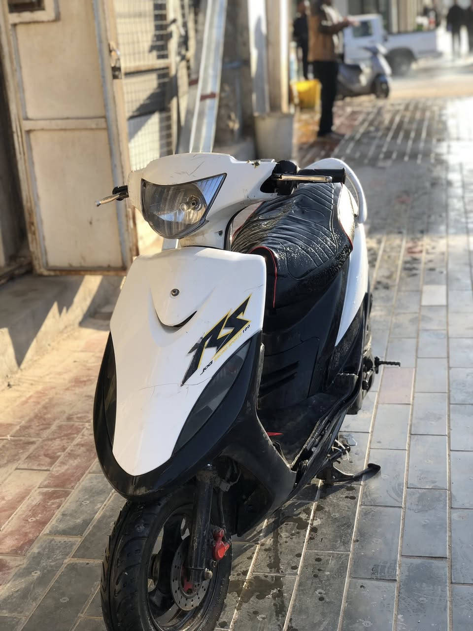 السلام عليكم دراجه ماكس عدله للبيع دراجه شلعه ضعيفه فقط مكاني بابل ***********
