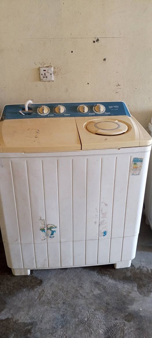 كاونتر مترين وسنك نضيف وسنك مابي بوب سعر 120وبي مجال الغسالة جنرال جديدة السعر 70وبيهة مجال
الرقم ***********
