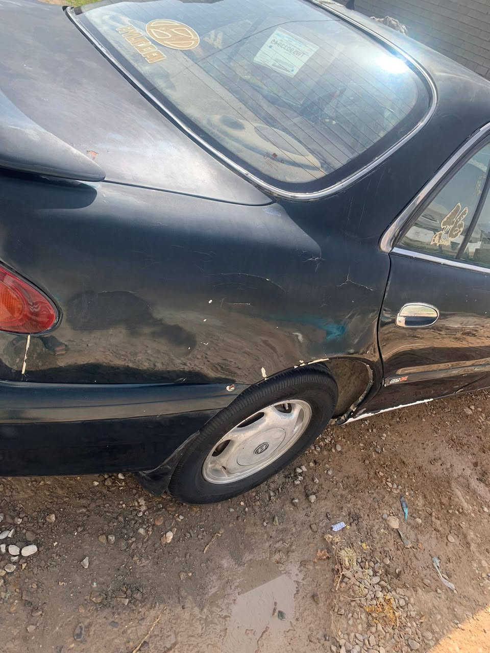 السلام عليكم سوناتا تو للبيع موديل 94 كير جديد صدر امامي جديد داخلها نضيف كلش كهربائيات كامله بلاد تدفة نار تبريد كامل بس ما مربوط ماعرف شبيه مكينه بيها بخار بس ماتنقص ولاقطره شرط سنوية لنهاية 26 
سعر 37 وبيها مجال 
رقمي ***********
