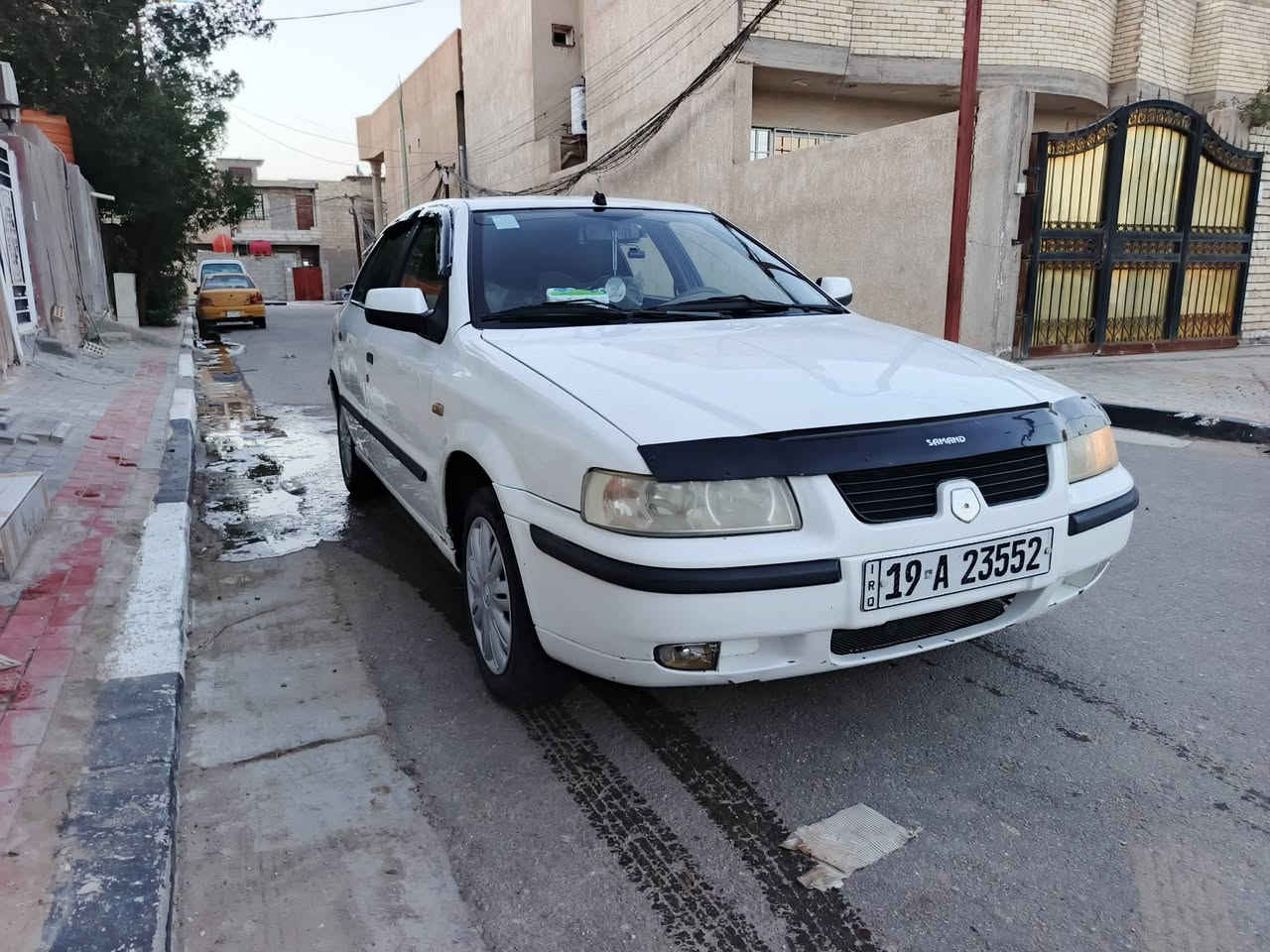 السلام عليكم 
سمند 2011 ناطق رقم كربلاء بسمي 
السيارة جاهزة من الالف للياء مايحتاج اكلك هيج بيها وهيج 
عليها ادامه كامله كير مكينه تبريد حدادية دواخل كلها جديدة مابيه نقص ابرة ترايك للبصرة شرط
 الصبغ الله شاهد اني ماعرف بي بس حسب الي اعرفة بيها باب الي ورا باب الصدر والبنيد وبعد بكيق المشتري وين ميعجبه يفحص يريد سونار بكيف بلي يعجبه 
السعر 45 وبيها مجال جدا بسيط 
مكاني كربلاء ***********
