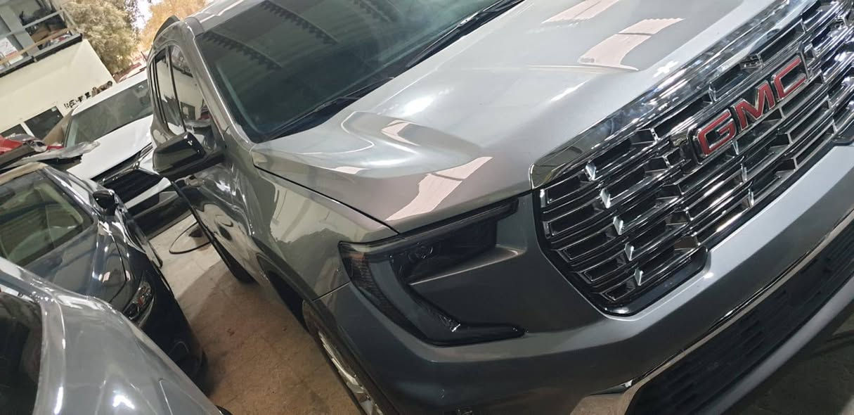 السلام عليكم
جمسي اكاديا 2024
ماشية 14 ألف
فئة السيارة الفيشن
حادثة بنيد وجاملغ بدون دواخل
بس البنيد مبدل فقط 
دادا شو 
كشنات تدفئة جلد 
كشنات منفصل سياحي
7 راكب 
رقم واسط بيها كتاب شهداء 
انطيك وكالة عامة بيها 
مكان السيارة كوت 
هاتف/***********
