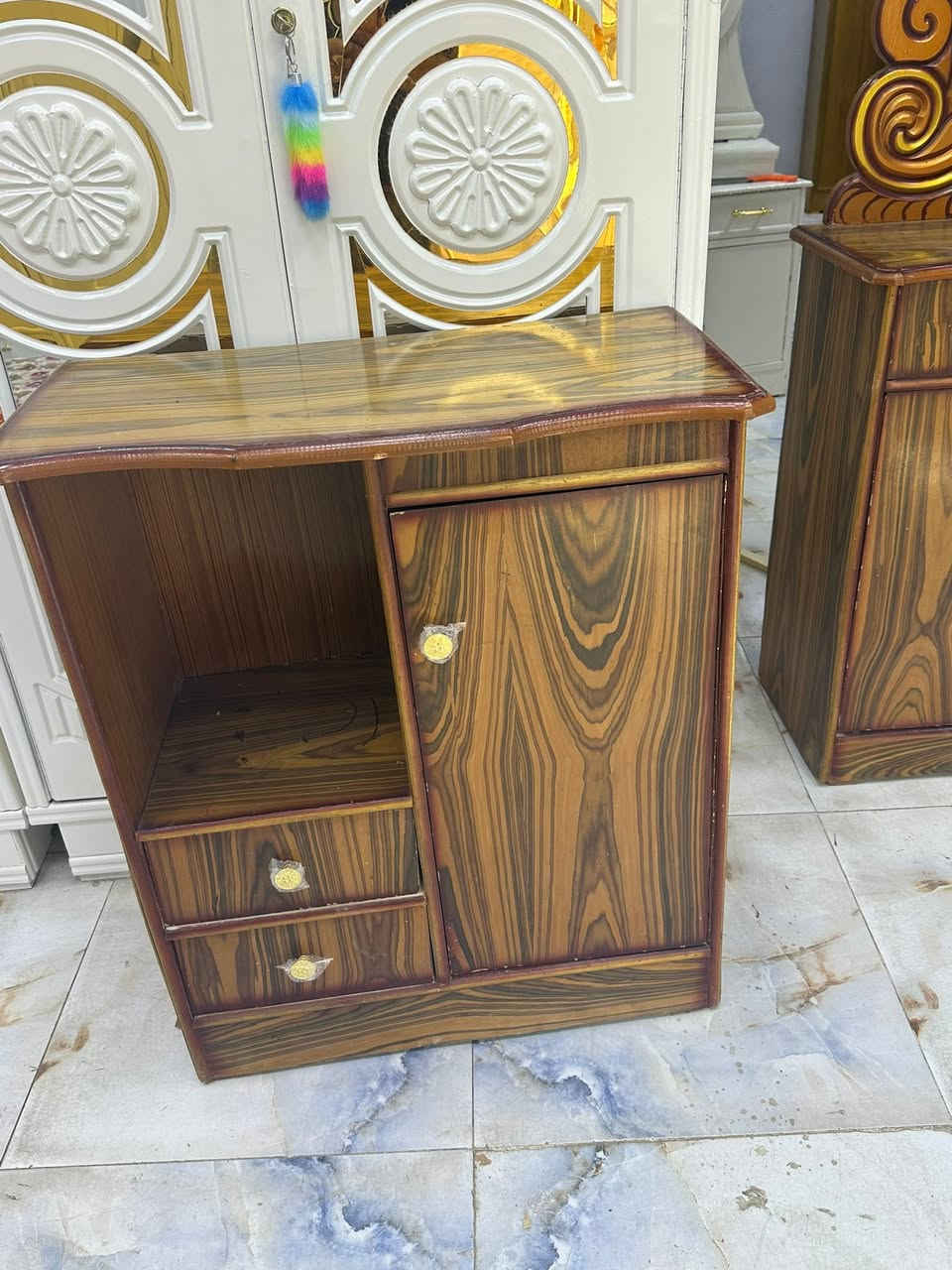غرفه مستخدمة 
سعر ٧٠٠
غرفه ملحق طابقين 
واتساب ***********

