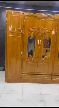 للبيع • غرفه اخشاب