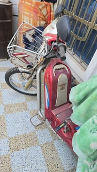دراجات كهربائية • بطاريات • بدون شاحنة