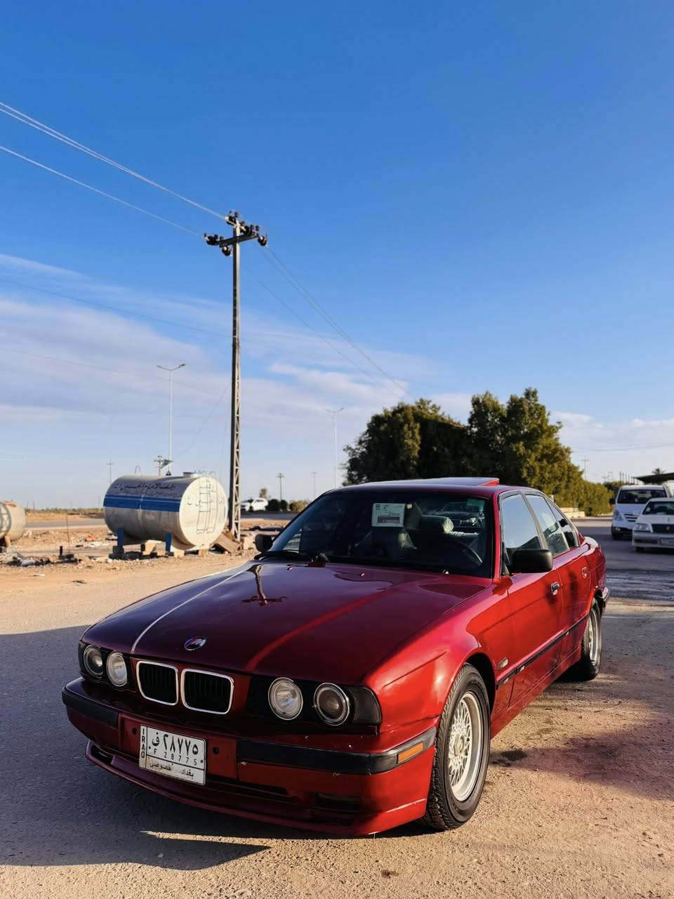 السلام عليكم 
للبيع 525 مسكر 
رقم بغداد 
فتحة بجم عريض 
م 1991 تحويل مباشر 

…..ملاحضة….السيارة بيها بعض النقوصات 
للاستفسار اكثر اتصل وتشلع عيوني 
مكاني بابل 
ه ***********
السعر،،،،53 وبيها مجال بعد المعاينة 
شي قليل
