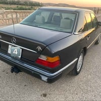 مرسيدس دب • ١٩٩٢ • رقم بغداد