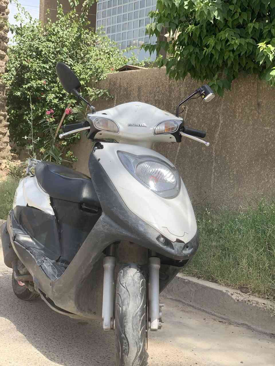 هونده سبيسي حديث ماليزي موديل 2023دراجه كلش حلوه وبيه شلعه اتشك الكاع وكفرات بلادي جميع كهربائيات شغاله قفل ستيرن الكيجات صالنصه رياضي مال كامكو كلشي شغال السعر 500وبيه مجال/***********مكاني بغداد زيونه
