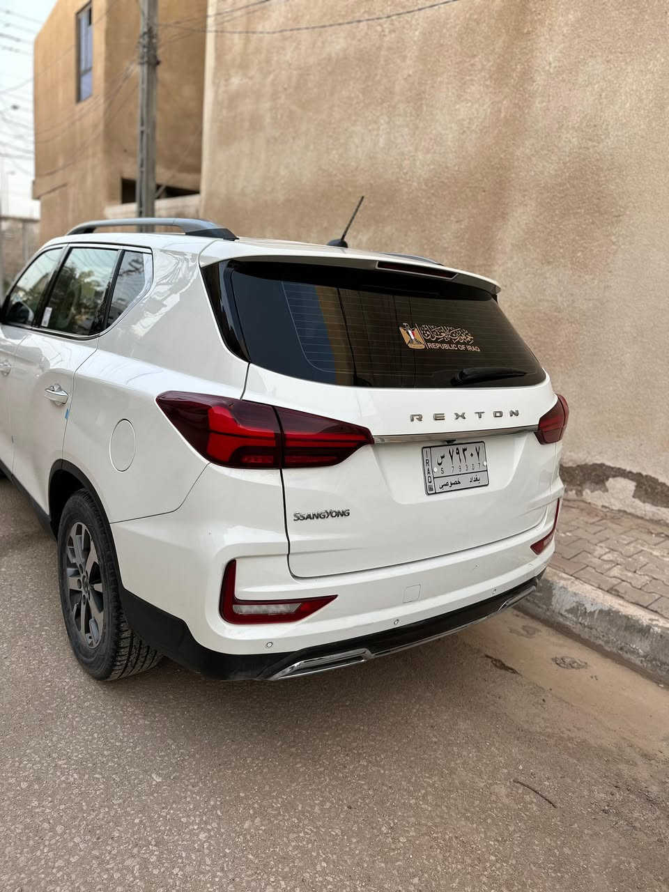 سلام عليكم

سانغ يونك ريسكتون مكفوله كفاله عامه سياره حرة
محرك 2000 تيربو  
مديل ٢٠٢٢
فئهSTD
المواصفات 
كشنات جلد
فتحه سقف
مانع انزلاق 
تحكم ستيرن جهتين
حساسات اماميه خلفيه
شاشه جبيره
بصمه
مثبت سرعه 
انظمه قياده ٣ ( sport_ Eco_wnteir)
مكينه ٢٠٠٠ تيربو 
ماشيه ٢٦ الف كيلو
اكسل مو درايم شفت
يعني فول للاخير ماعدا الدفع الرباعي 
للاستفسار ***********
*********** متوفر بيهن واتساب
