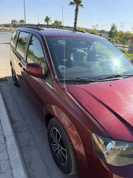 دوج كرفان 2019GT ومعروفة مواصفاته حادث فقط مقدمة البنيد وبدون تبديل وكامله السياره من صدر وتايرات ومكينه ودواخل للاستفسار ***********
