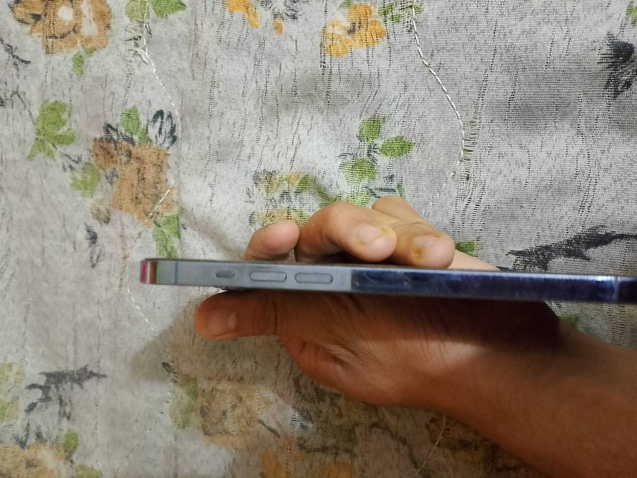 ١٣ برو ماكس للبيع السعر ٦٥٠ الف ممبدل شي بي كله بلادي مجرد بطاريه مرفوعه لل٩١ ونضيف كلش 
للتواصل ع ماسنجر 
او واتساب ***********

