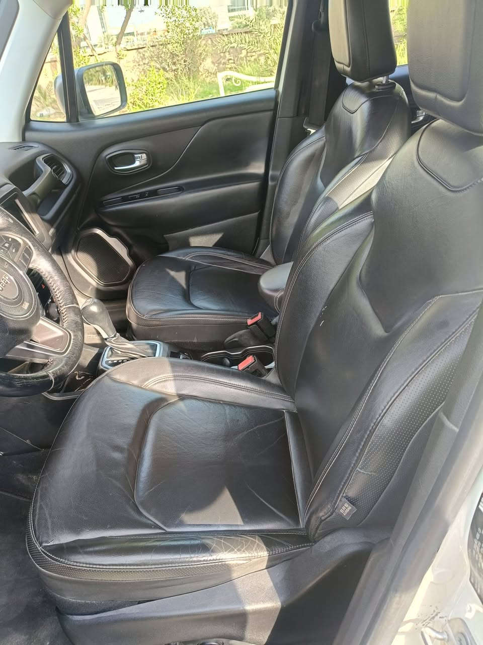 جيب رانجيد 2020 اربيل /فور ويل / شاشه ذكيه/ فول تحكم استيرن / كشنات جلد/ بصمة تشغيل وابواب/ رادار/ اشاير بالمري / بنوراما/ ويل كب اسود حجم الويل 18/ شاشة اعطال / هند بريك بصمه / محرك 1300 تيربو/ لايت عدسه / كشن كهرباء / عداد السياره 41 الف فول مواصفات وجديده احلى من الصور وحادث بسيط كما موضح بالسونار مكان السياره العماره السعر 120 مكان السياره العماره للاتصال ***********   ***********
