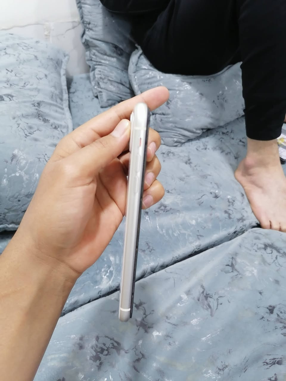 ايفون 11عادي بطاريه 85شرط اصليه مامبدله للاستفسار الاتصال على الرقم ***********
