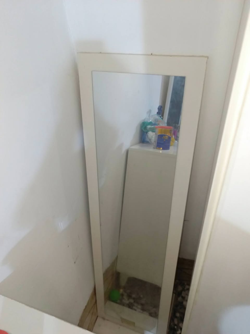 للبيع غرفه نوم 9قطع جديده مستخدمه شي قليل مكان كربلاء للبيع للبيع للبيع 
سعر 650الف بيهه مجال قليل 
كربلاء كنطره سلام 
***********
