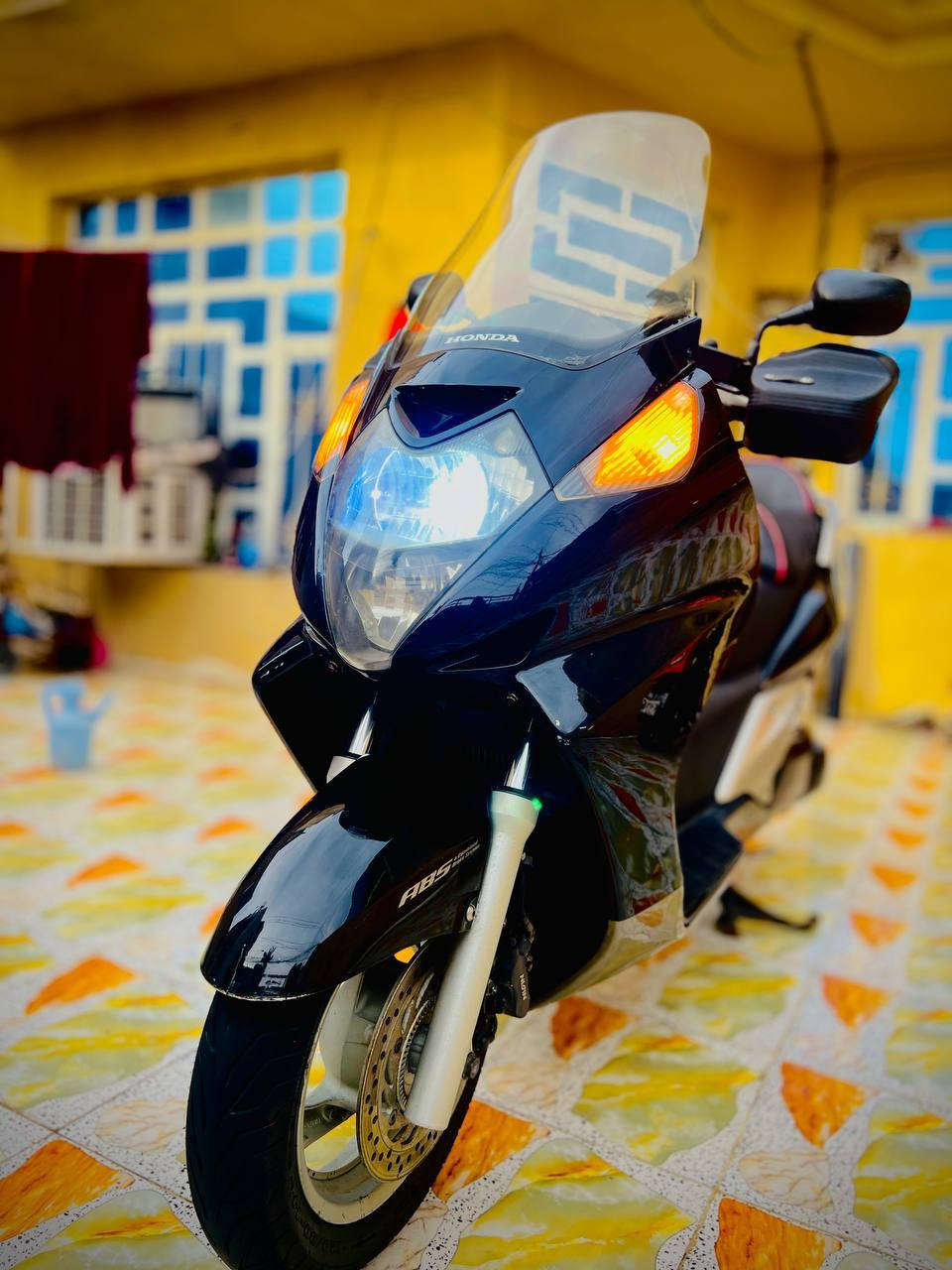سلفر ونج لونين 400cc
فول مواصفات
ABS
تدفئة بل يدات
سويجات 2
أوفر مود
شاشة 
لايت زنون أصلي 
واقيات
ماشية 51
مكاني بغداد جسر ديالى القديم
***********
