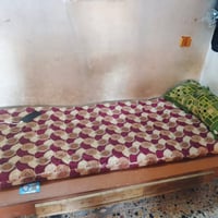 غراض طلاب للبيع مستعجل عليهن للتواصل على الرقم 07706012744