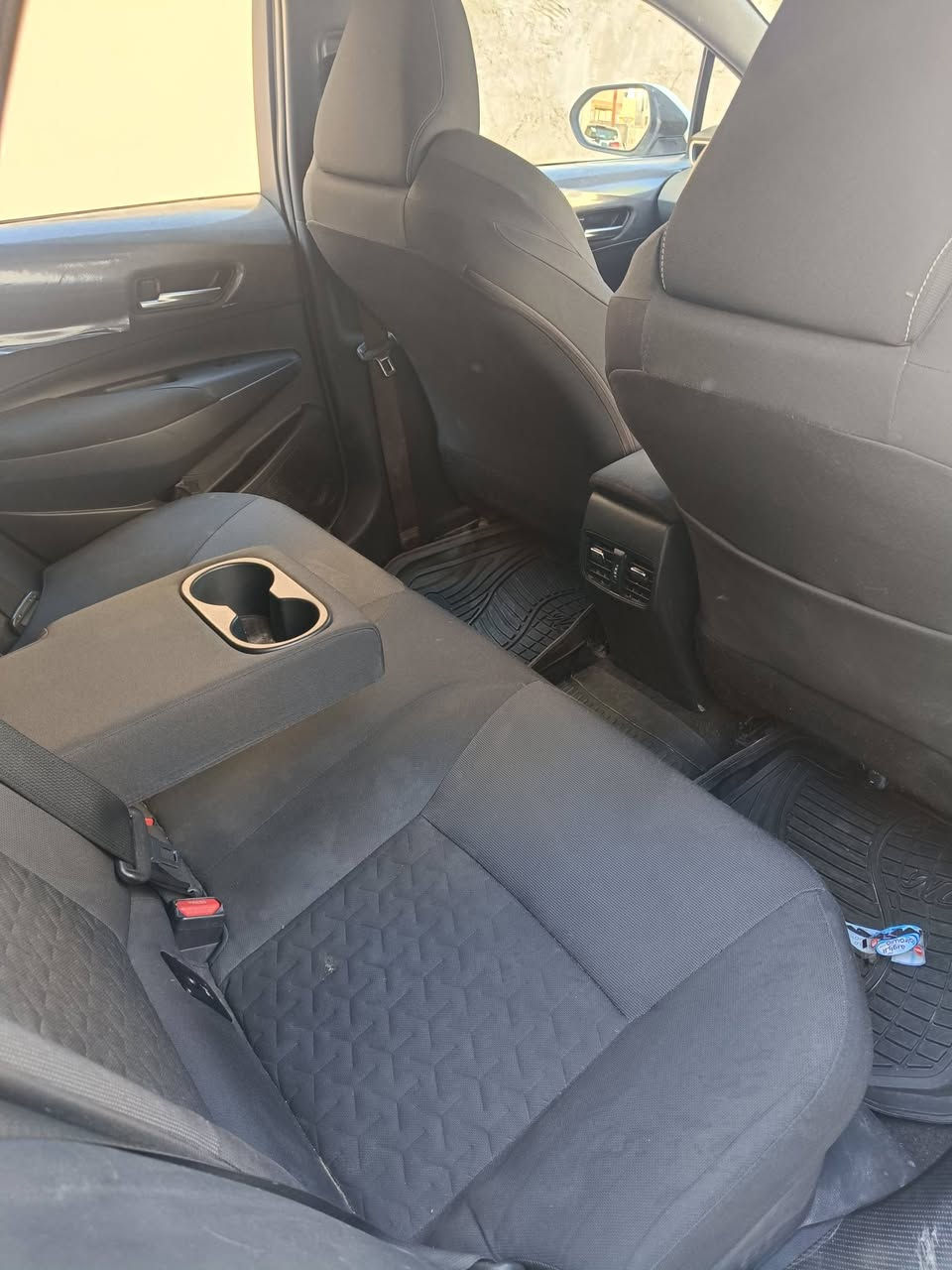 كورلا هاشباك …
للبيع تويوتا كورولا هاشباك 2021 هايبرد مرقم بغداد 
المسافة المقطوعة 116000
⚡ المواصفات⚡

🔑 بصمة + دخول ذكي

🧠 رادار + تحديد مسار + قيادة شبه ذاتية

✨ هاند بريك كهربائي + لايت زينون 
📸 شاشة وسطية متطورة + كاميرا + عداد ديجيتال كامل

⚙️ تحكم مقود جانبين + درايف مود + أوتو هولد

🛡️ مانع تصادم + مانع انزلاق

💵 البيع فقط نقدًا

 الاستفسار:
***********
