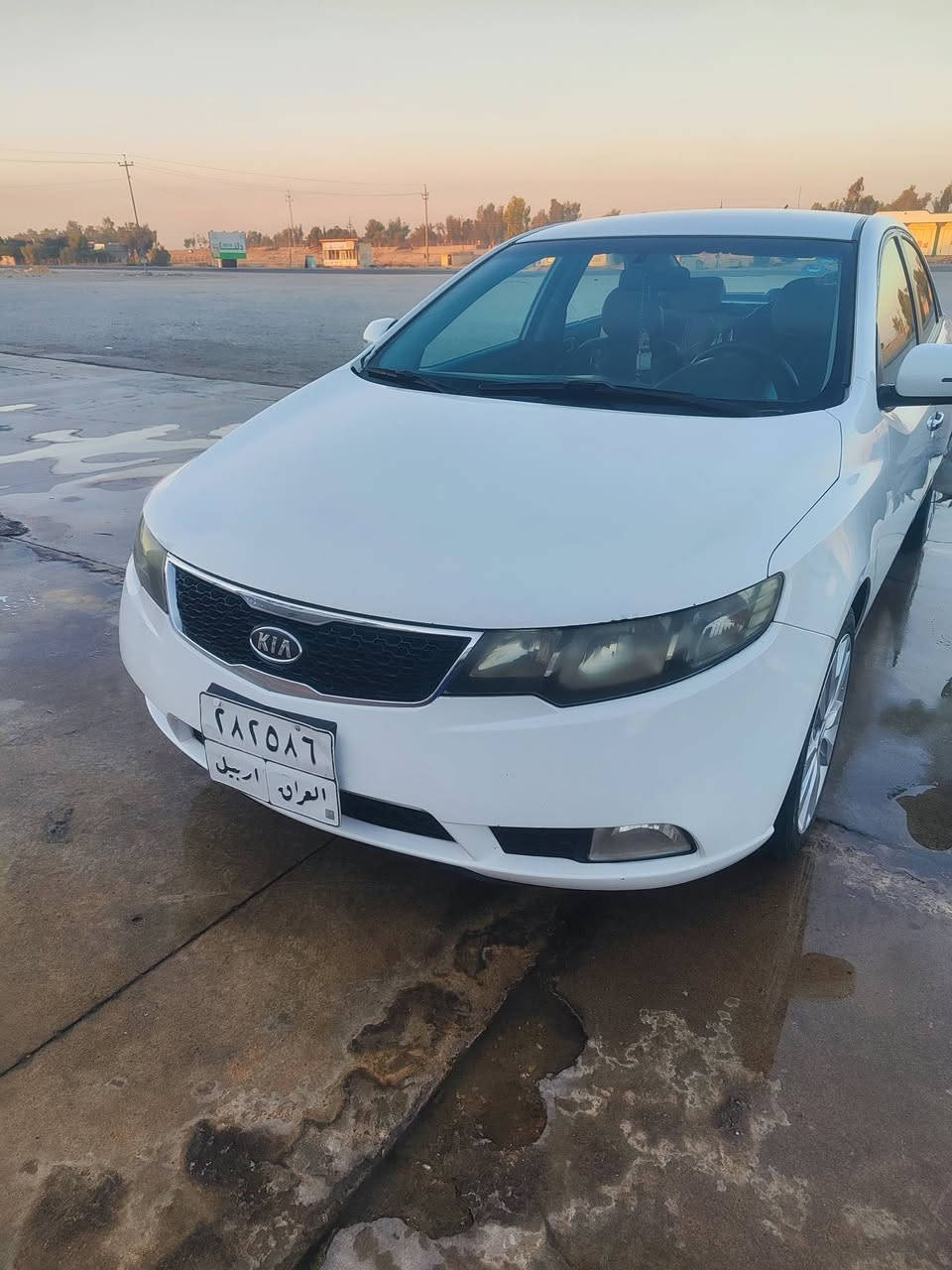 السلام عليكم
سيراتو 2013 
مكينه 2000 المرغوب 
السونار مرفق مع الصور 
السعر 98
 للاتصال ***********
