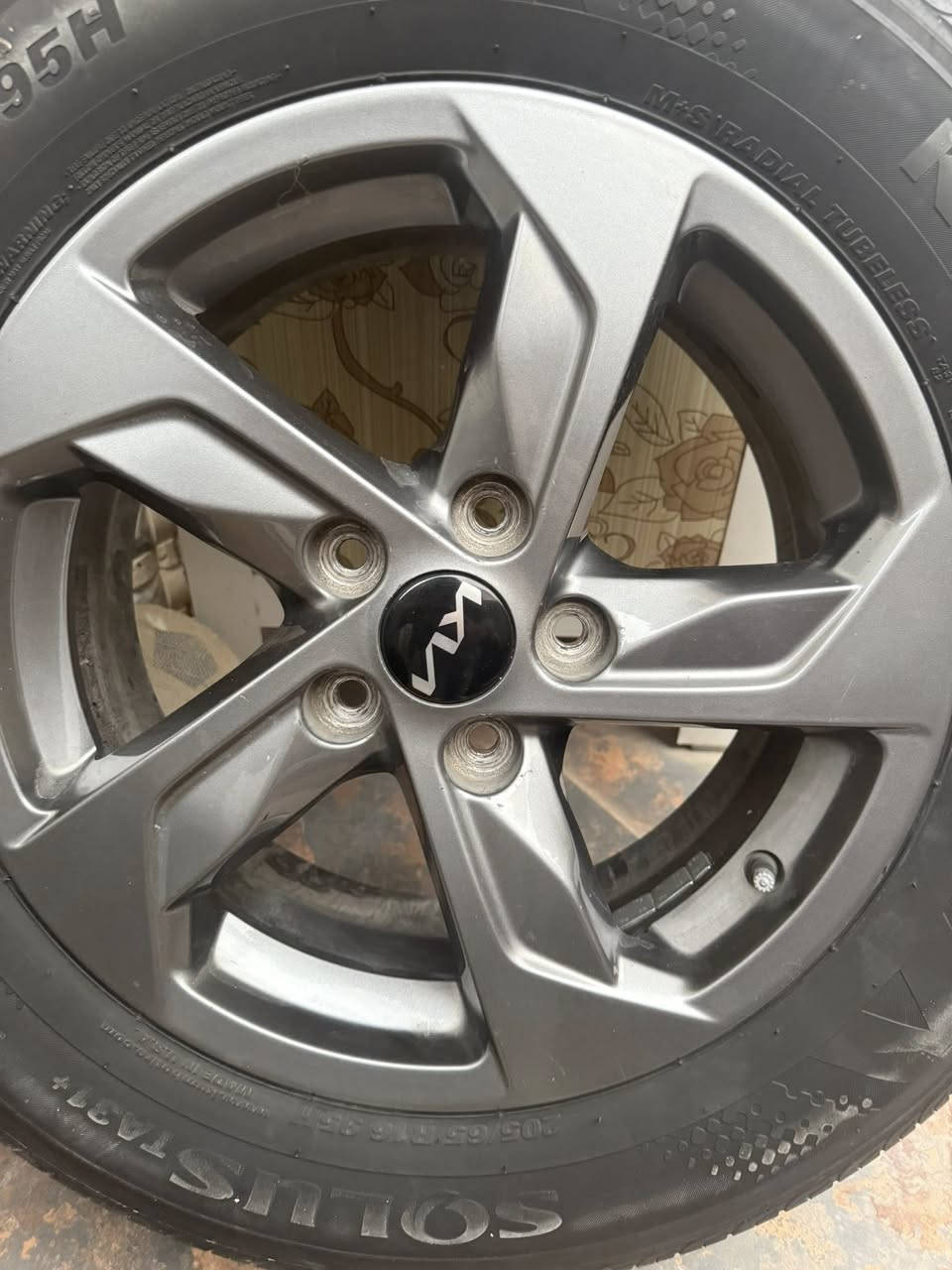 السلام عليكم غراض كي فايف 25/دعاميه اماميه امريكيه بدون صبغ النظافه 90/بالميه وعاميه خلفيه كوري بدون صبغ نظيفه/100/100/اوويل مال 23/نظيف بدون خدش ولتاير كوري كومهونص عمراتصل وتدلل/***********/
