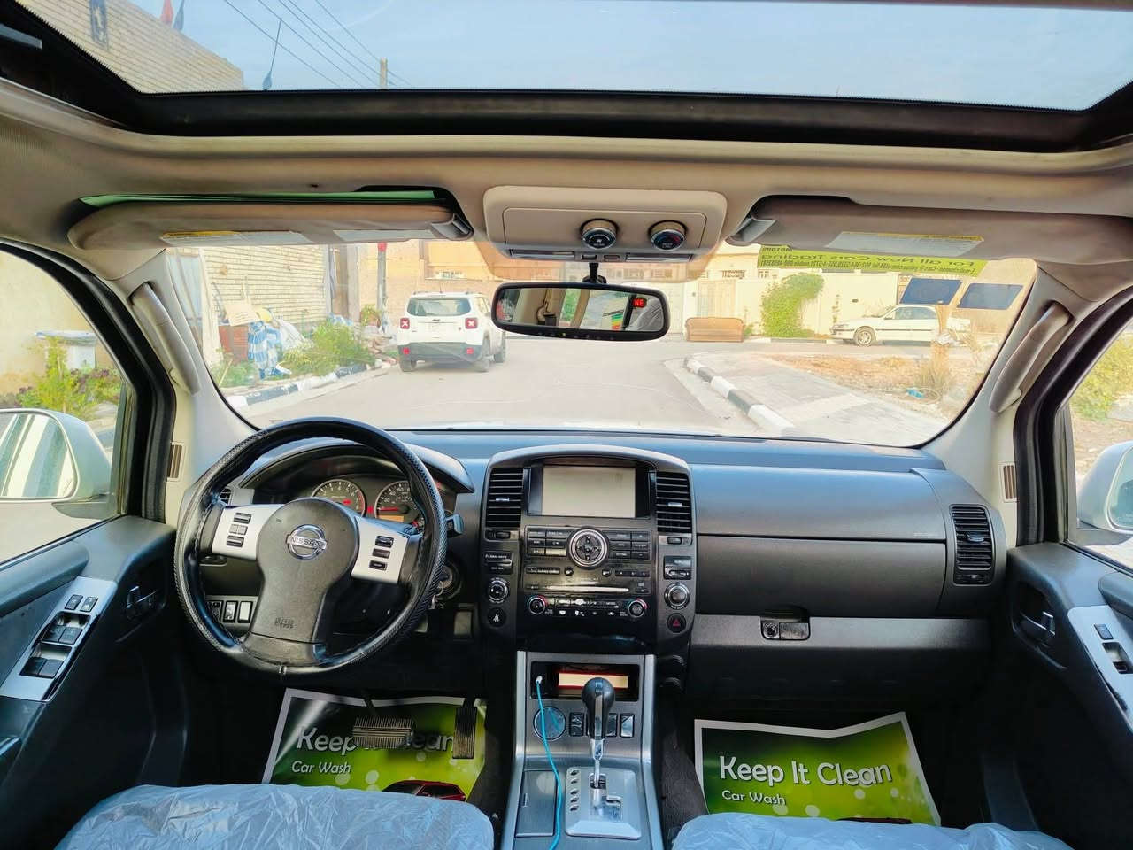 السلام عليكم نسيان موديل 2008 كفاله تبريد وتدفئه شغال
دشبول ارماده
تخم تاير جديد 
حداديه جديده 
تحكم ستيرن 
كامره خلفيه 
رقم بغداد جديد 
سنويه لغايه 2028
وبعد بيها شغلات 
سعرها 98 وبيها مجال قليل 
للتواصل 
***********
***********
