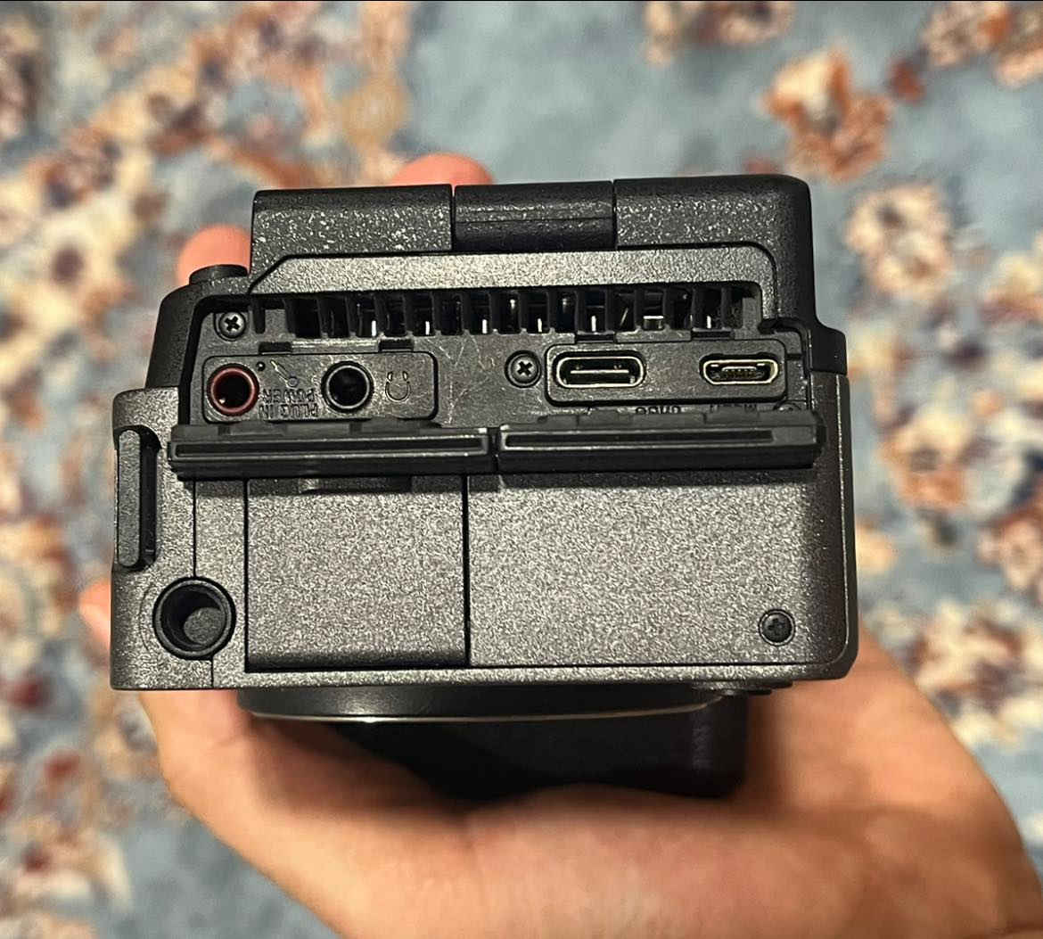 السلام عليكم كاميرا سوني fx30 مع بطاريات اثنين للبيع السعر مليون و ٨٥٠ الف


**إذا كنت صاحب هذا الإعلان وتريد حذفه لأي سبب، رجاءا أرسل رسالة إلى الدعم الفني**