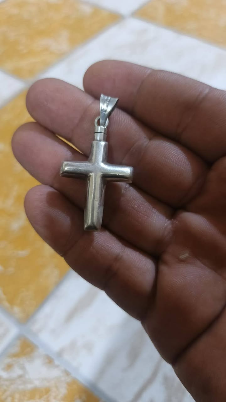 السلام عليكم اخوان صليب فضه 925 مختوم السعر على الخاص وزن الصليب 9 غرامات


**إذا كنت صاحب هذا الإعلان وتريد حذفه لأي سبب، رجاءا أرسل رسالة إلى الدعم الفني**