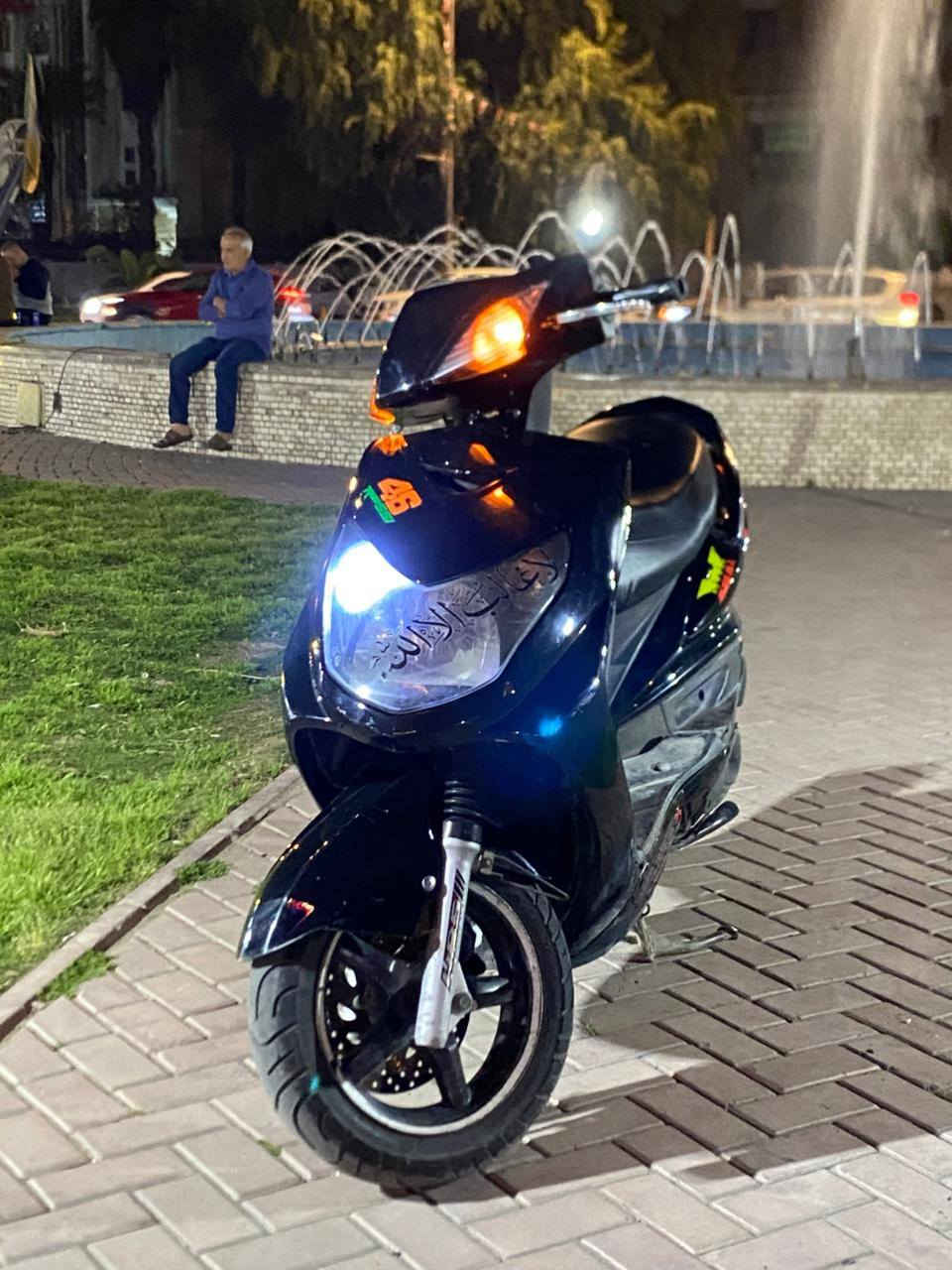 السلام عليكم  من رخصه صاحب الكروب
دراجه سكنس فحل للبيع خطين نوزل نكره بكل وقت 
بلاديه كهرباءيات كامله وشغاله بيه نقص دشبول طافي ودراجه خير من الله للاستفسار اتصال *********** فقط اتصال على الخط مكان  بغداد صليخ
