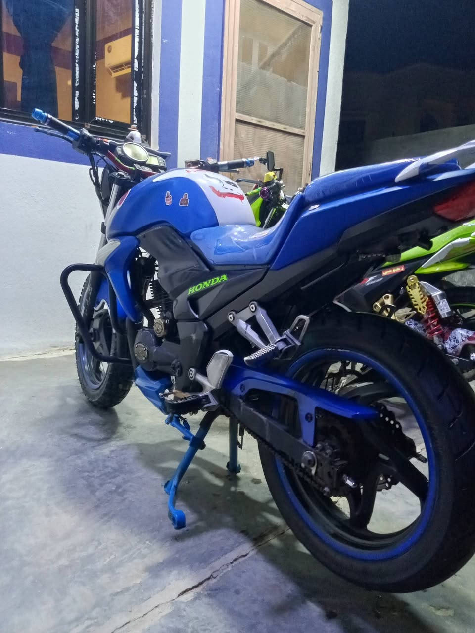 سلام عليكم سايم بطحه للمراوس فقط مكمركه وكامله بس. سجل


**إذا كنت صاحب هذا الإعلان وتريد حذفه لأي سبب، رجاءا أرسل رسالة إلى الدعم الفني**