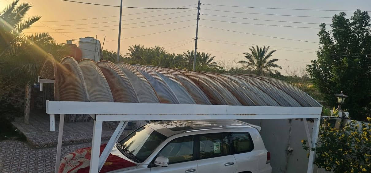 السلام عليكم
سقيفه كيسبان 

طول 5

عرض 4 

جديده ونضيفه 
ب700

مكان قضاء النصر 

***********
