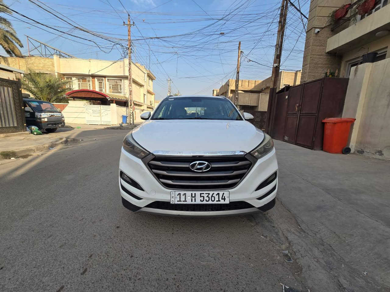 توسان ٢٠١٧  رقم بغداد هزه سنويه رقم  دولي جديد شاشه كامرا  داخل لونين اشاير بلمري كار بلي هندبريك بصمه فوول تحكمات تقليل صرف وقود كشنات كهرباء جلد تبريد امامي خلفي ثلاث منظومه قياده كير محرك تبريد صدر جديد بيه مكانات صبغ ابيع مصبوغ  السياره ليبل واحد بدون تبديل السعر  118  الاتصال *********** بغداد, العراق
