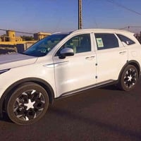 سورينتو • ٢٠٢٥ • ٦ سلندر