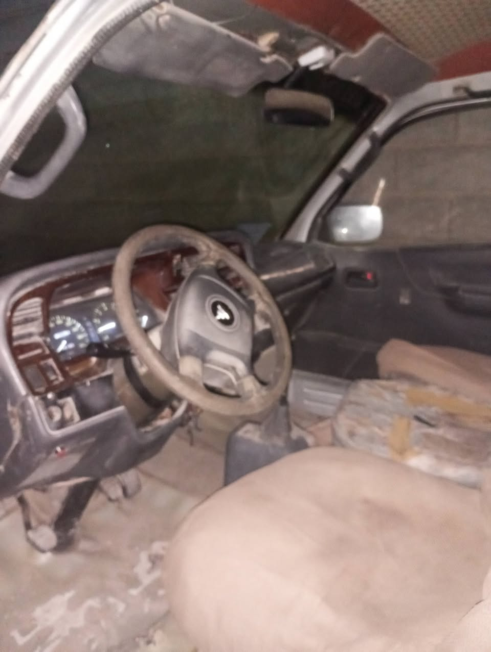 فتون موديل 2009 حره رقم صدامي 
محرك ونجي  كير  اكسن على شرط 
عوزه بس حداديه 
كرر حره سياره امداور راعيه ريد امداور 
 سعر 45بيه مجال استفسار اتصال ***********
مكان سياره نجف
