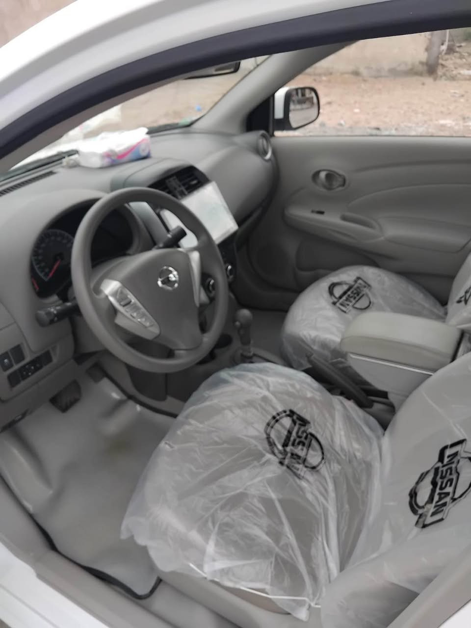 نيسان صني مديل 25 هندي بليته الزركه ماشيه 8 الاف بسم  شركه صادره وكاله ام ضمان شركه السور سياره جديده كفاله  عدا رصعتين بلقماره مكلف بنشر السعر 135 وبيها مجال بسيط *********** البصرة, العراق
