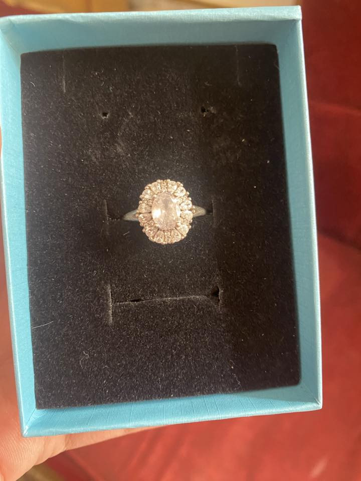 فضه اصليه جديدات اخذتهن قبل شهر بميه الف أريدهن 65 وعدي توصيل رقمي ***********
