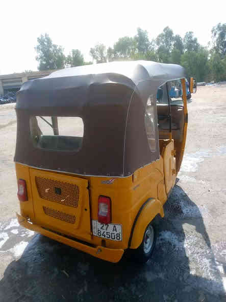 تكتك مديل 21شهر 10 رقم وسنويه نكليزي تحويل ثاني يوم رقم ذي قار مكينه مجفته وبيهه طخات السعر 6و400وبيهه مجال للشراي مكاني رفاعي ***********
