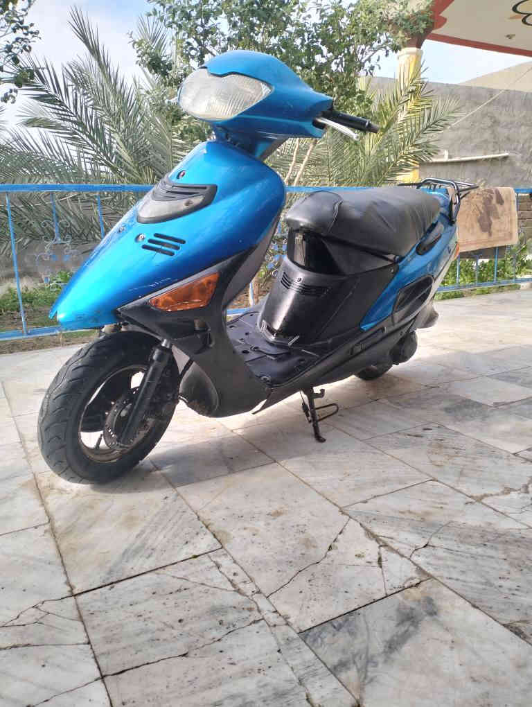 دراجةلبيع  ساسوكي 150 شغالة مابيها اي نقص تايرات كهربااات كامله كلشي  جديد السعر 300وبيها مجال لشراي تصال عل رقم *********** العنوان القرنة الثغر العلوه
