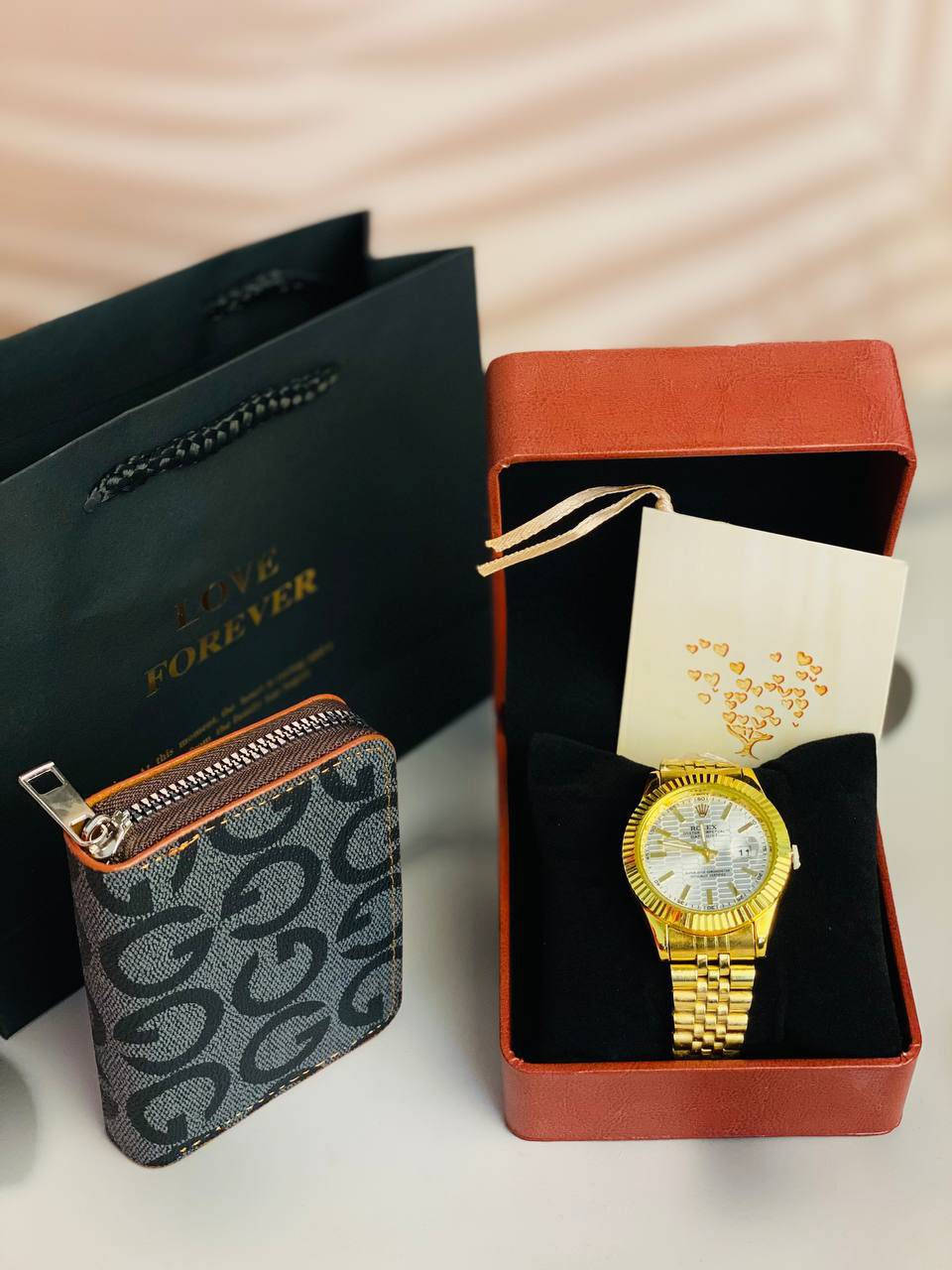 إذا محتار شتختار هدية؟
احنا وفرنالك الحل المثالي 👌

⌚️ ساعة رجالية فخمة
تصميم أنيق ✨
تفاصيل ذهبية تخطف العين
تليق بكل الأذواق والمناسبات

👛 محفظة جلد رجالية
عملية، مرتبة، وتعيش وياك مدة طويلة
ترتيبها أنيق وتناسب كل ستايل

🎁 تغليف راقي وجاهز للإهداء
يعني لا تعب، لا لف، لا حيرة
تستلمها وتقدمها مباشرة 😍

مناسبة لـ ❤️ 
🎂 عيد ميلاد
🎉 مفاجأة راقية
أو هدية تقدير لشخص غالي 

🚘يوجد خدمة توصيل لجميع محافظات العراق ٤ الاف🚘


**إذا كنت صاحب هذا الإعلان وتريد حذفه لأي سبب، رجاءا أرسل رسالة إلى الدعم الفني**