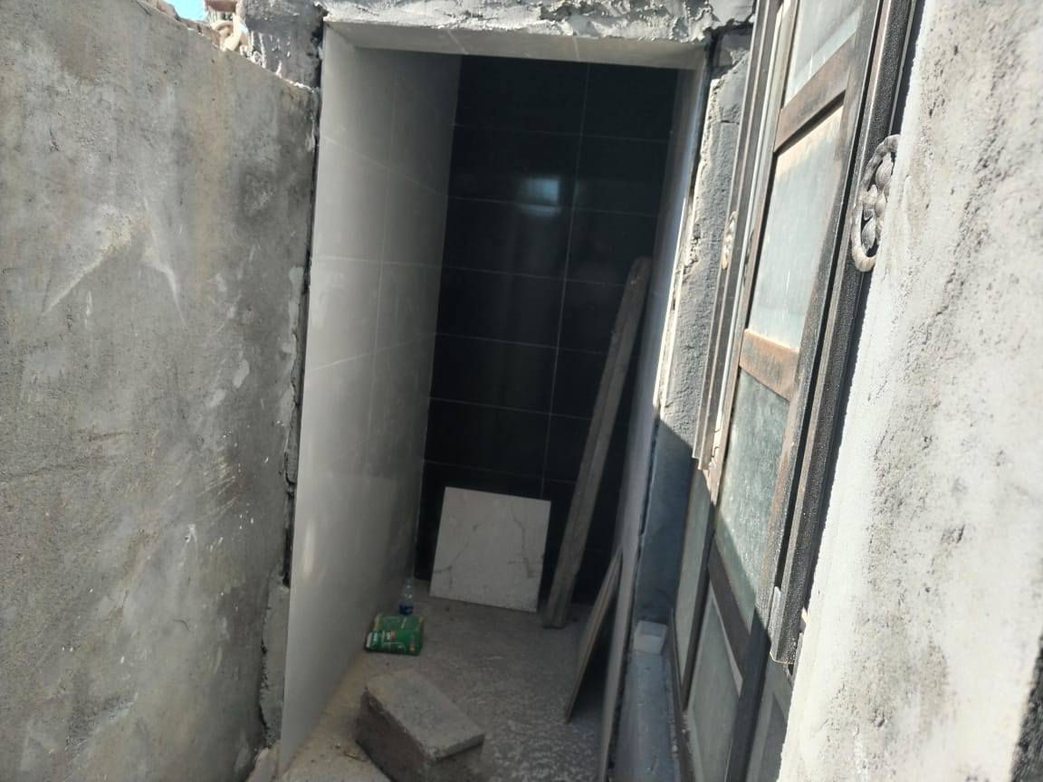 السلام عليكم بيت للبيع زراعي بحي الحكيم قرب المدراس الصينيه الي بشارع 40 البيت يحتوي على غرفتين وصاله وديوانيه ومطبخ بناء جديد  مامسكون البيت المساحه 180 متر السعر 45 بيه مجال للأستفسار الاتصال على الرقم *********** 
مكلف بلنشر اخواني
