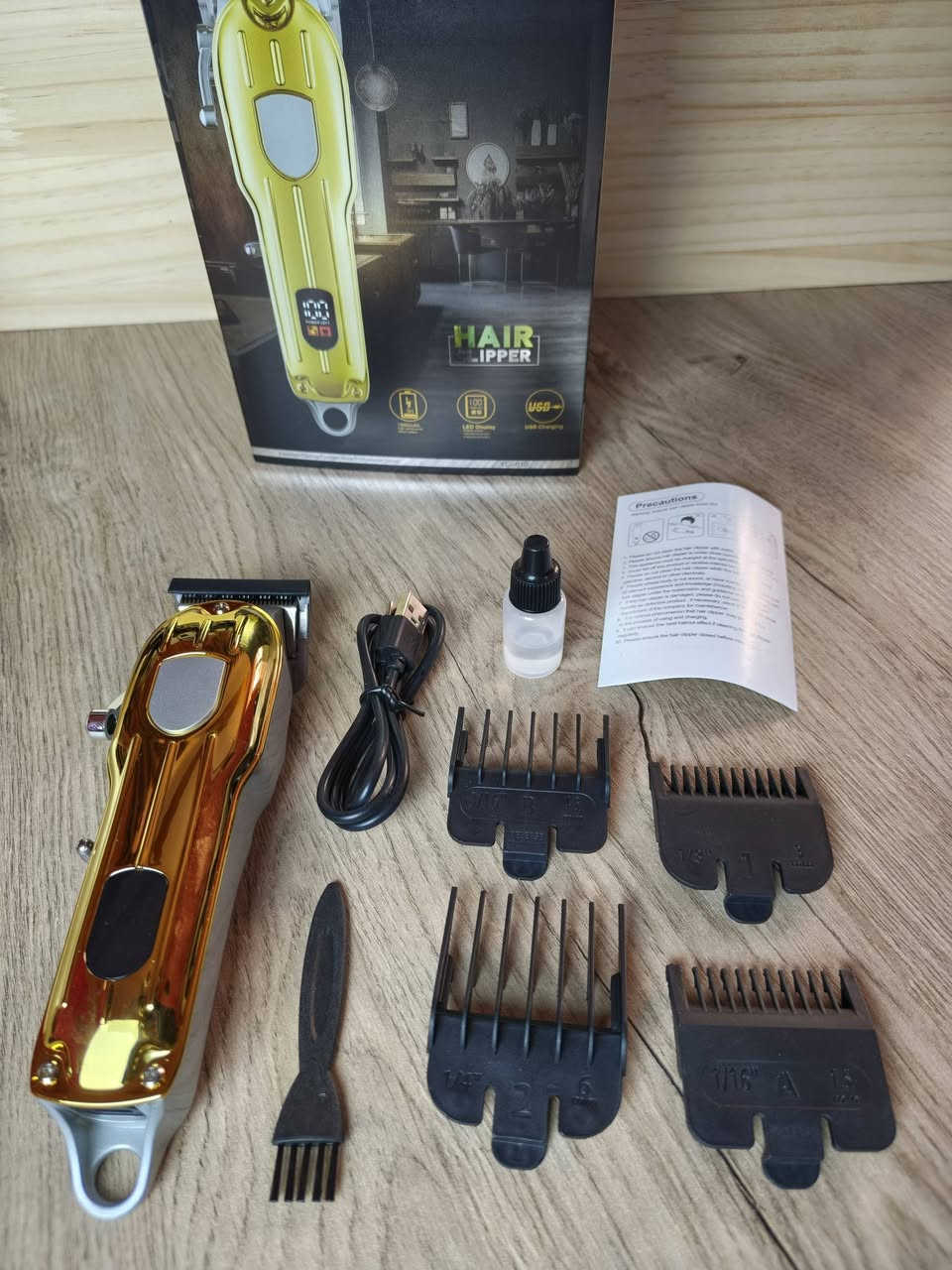 مكينة شحن
نوع TYPE_C بطارية ليثيوم ✅
1800mAh يعني استخدام مطول ✅

شاشة عرض البطارية ، امشاط تدريج عدد 4 ، بالاضافة لهذا المكينة مزودة بعتلة للتدريج ❤✅

قطعة روعة سعرها 15 الف بس 💸✅

للتوآصل

اتصل على : ***********

او رآسل تلگرام: @voice_7s
