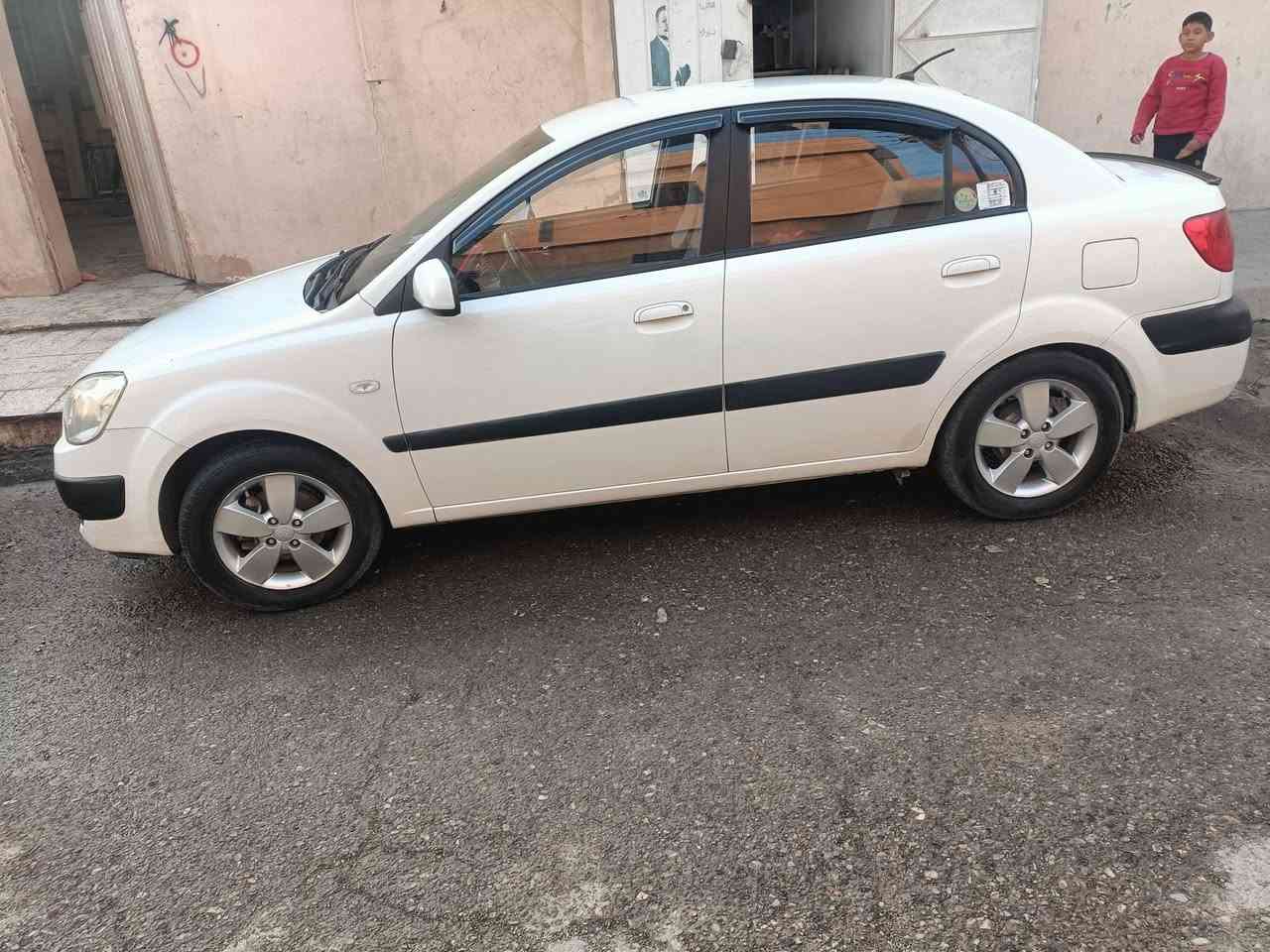 برايد 2009 فول بس كسر عادي شرط محرك كير وكشر بدون ضرر ملاحظة بسيطه رقم نينوى بسمي للتواصل.***********/***********
