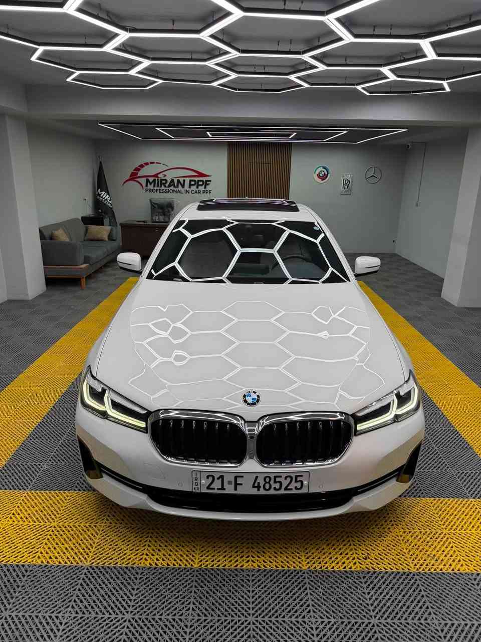 Bmw 530i  2023
40 mil 

***********

