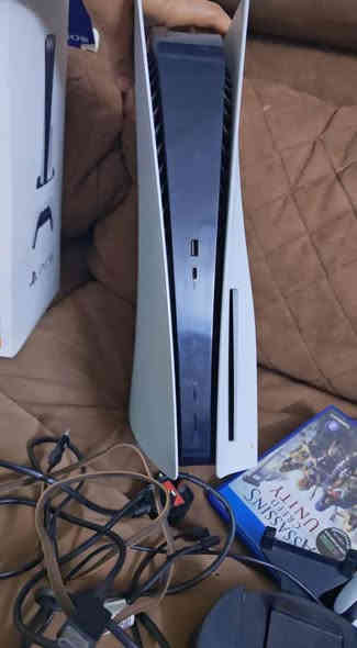 للبيع بلي 5 فات نظيف غير مفتوح جوستكين اصليات ويوبي اس وياه لعبتين للتواصل ***********
