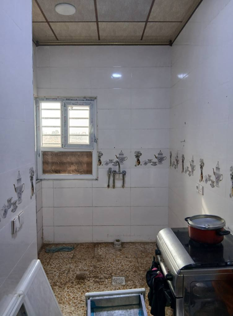 حي الوليد شقه للايجار بناء حديث في الموصل حي الوليد الجيه المقابله من حي الميثاق
 غرفتين نوم هول صحيات مطبخ
 بيتونه سطح 
***********/***********
