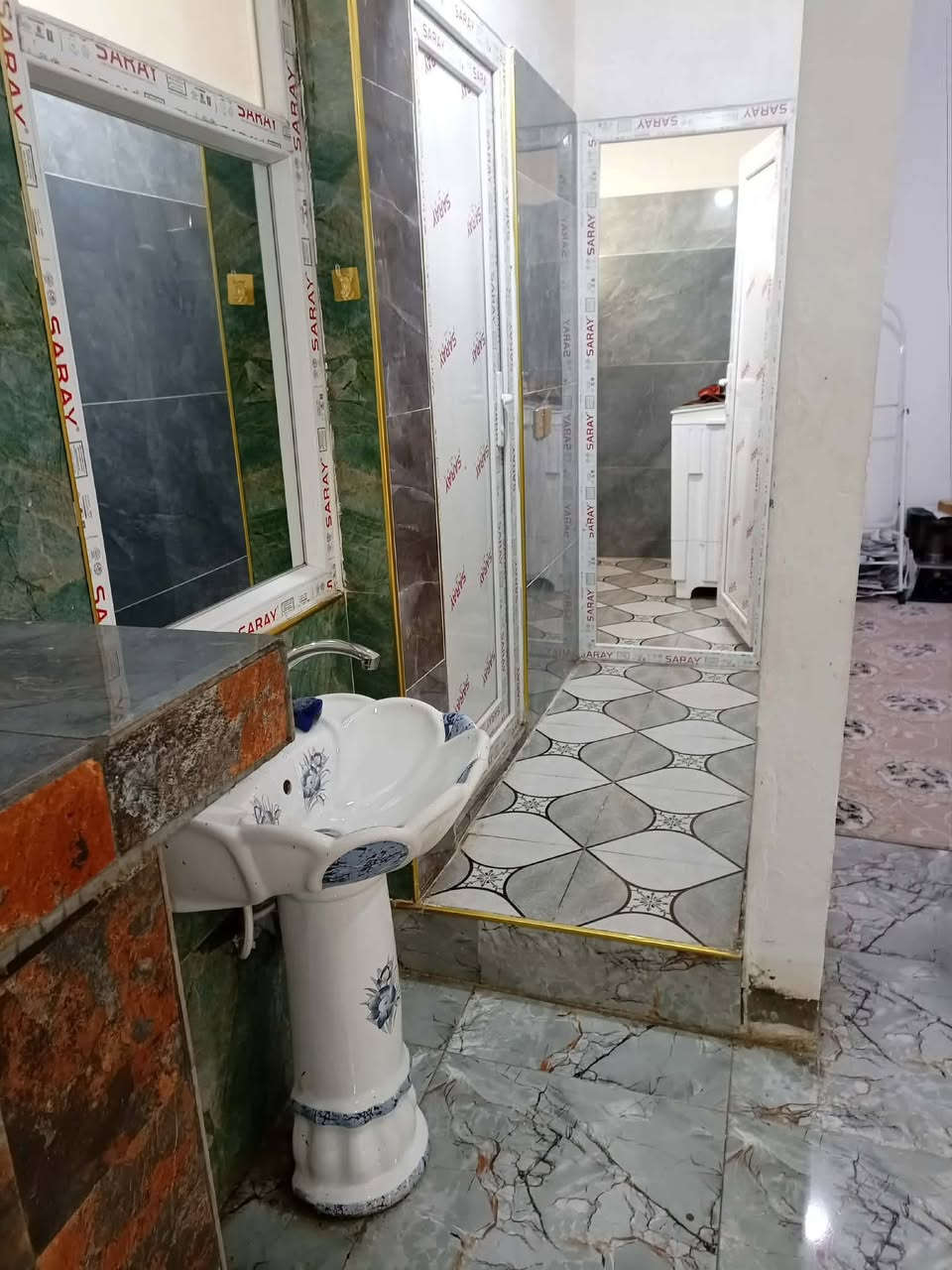 🏠دار للبيع ٢٢٠ متر طابو صرف 

دار متكون من بيتين ارضي و محل وقاط الثاني 💣
 قاط الأرضي يتكون من بيتين و محل كله مؤجر و قاط الثاني بيناء كلش جديد و فارغ 

📍موقع كلش مميز حي نداء قريب عل شارع دوميز  و قريب عل اسواق ابو ماجد و مدرسه سعد 

📌استفسار اكثر راسل الصفحه او اتصل علي ارقام 
(***********) & (***********)
