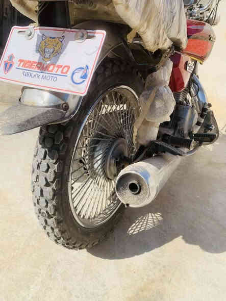 بعد السلام 
يوجد موطور اربعه كير موديل 2021

نضيف حيلل شلعه قويه 

كهربائيات كلها شغاله 

معمر جديد لا صرف ولا بخار 

السعر المطلوب 425وبي مجال قليل لشراي 

الاستفسار ***********
