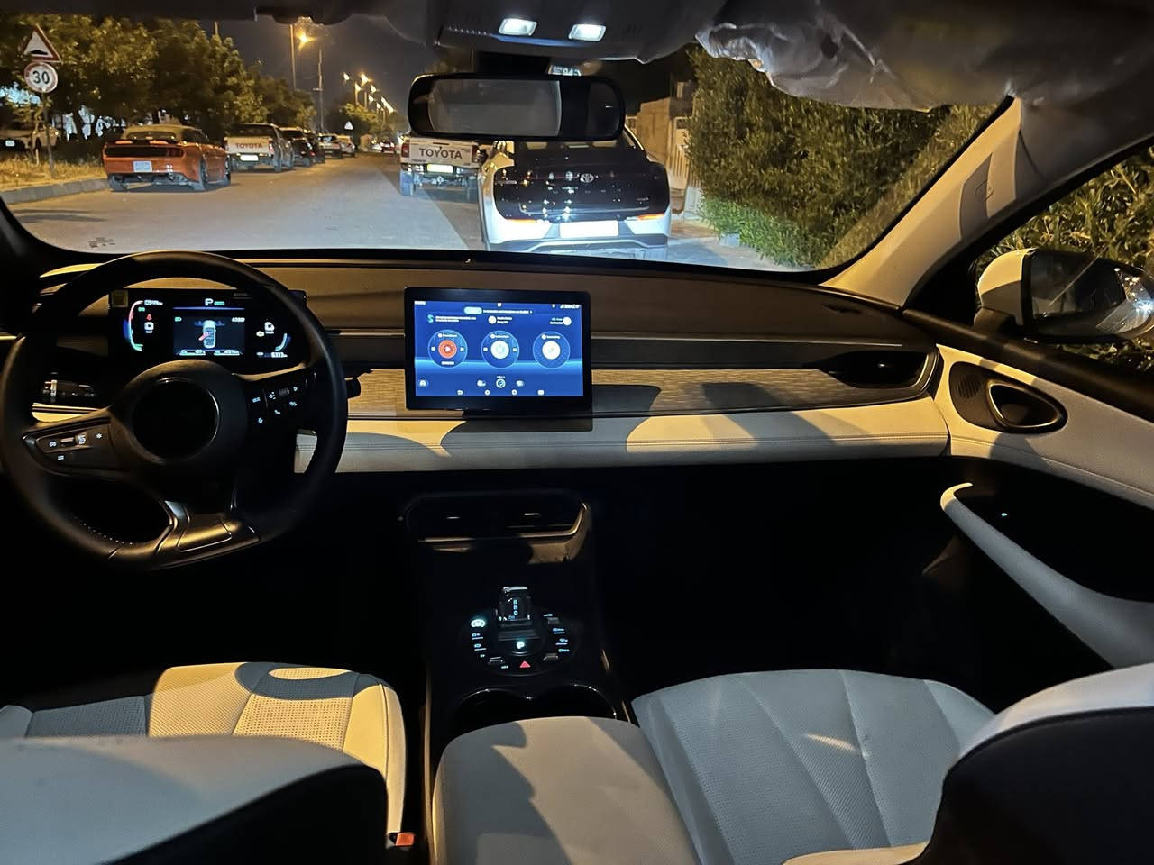 BYD Seil 05  ویل كڕۆم 
بۆ فرۆشتن سیاره‌ك هیجی نیه‌  بێ ته‌زریه‌  بێ ته‌حدیله‌ و بێ 
سبوخه‌ ته‌نها 6000شه‌ش هه‌زار رۆییه‌ سیاره‌كه‌ هه‌موو ئه‌شیایی  
خۆی له‌گه‌ره‌ بێ كێشه‌یه‌   به‌ناوی خۆمه‌ سیاره‌كه‌   
☎️0750 480 7072 
☎️0750 680 7072
